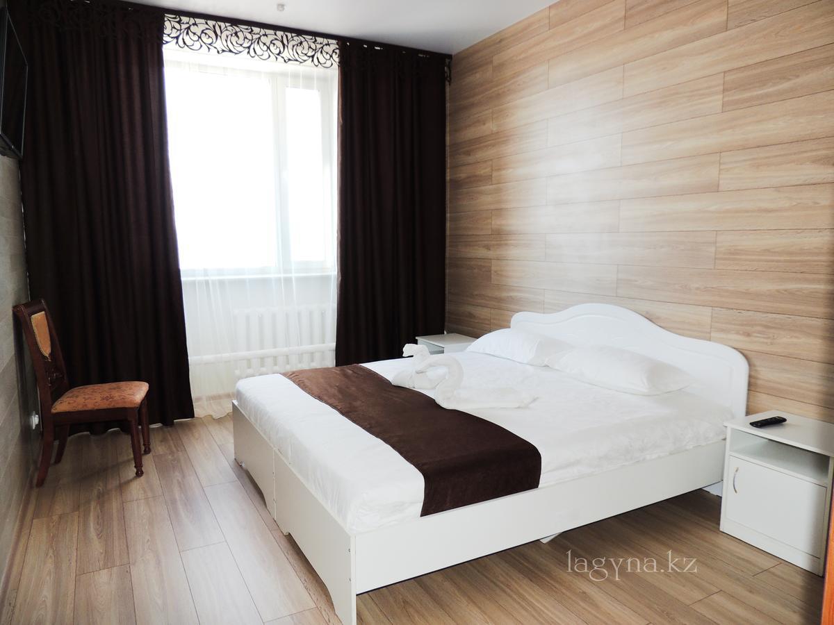 Laguna Hotel Qostanaj Buitenkant foto