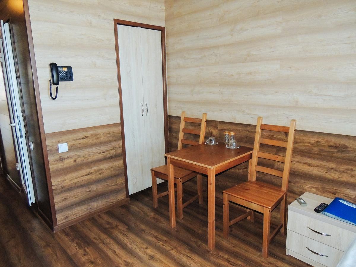 Laguna Hotel Qostanaj Buitenkant foto
